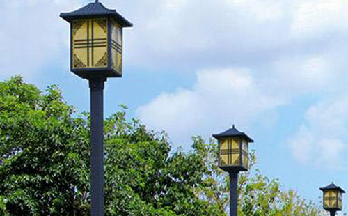 霍城庭院灯安装间距与布灯设计全解析