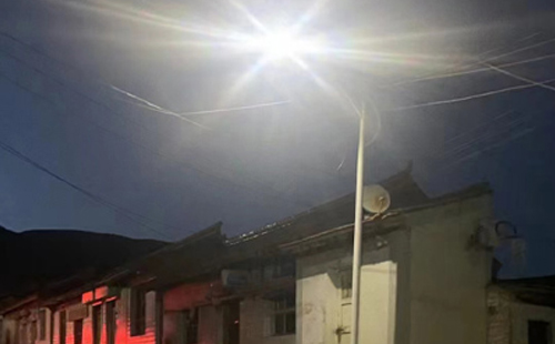 农村院子里最适合的霍城太阳能路灯亮度与安装要点 农村院子里最适合的霍城太阳能路灯亮度与安装要点