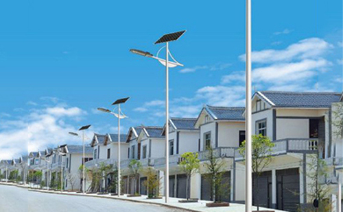 霍城太阳能路灯配置与在乡村道路照明中的应用